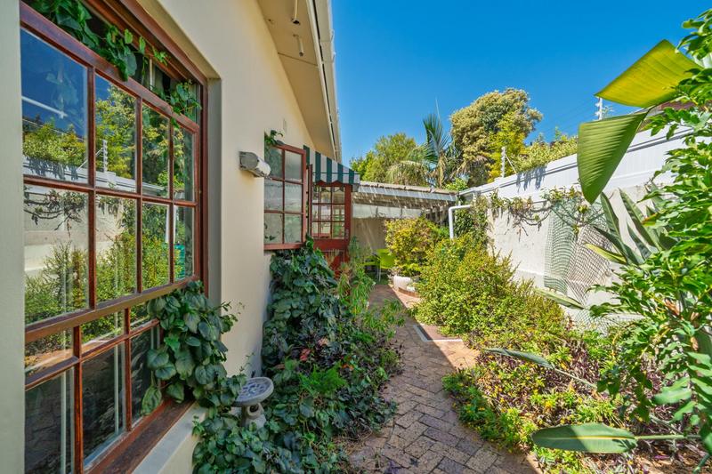 3 Bedroom Property for Sale in Harfield Village Western Cape